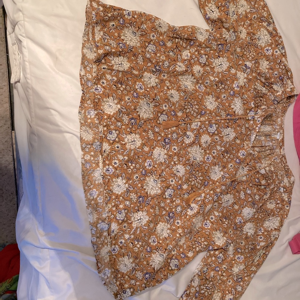 Old Navy vintage long sleeve with ties on the front size XXL
